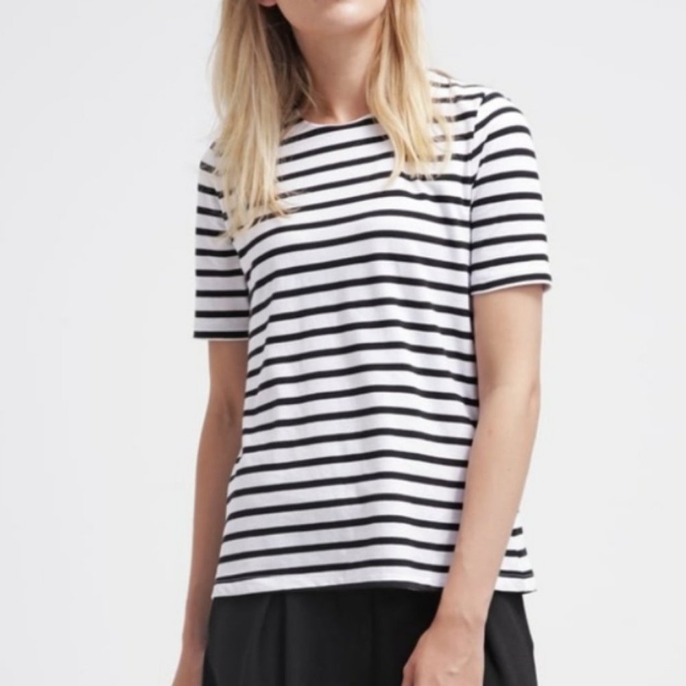 GAP Classic Striped Crew Tee
